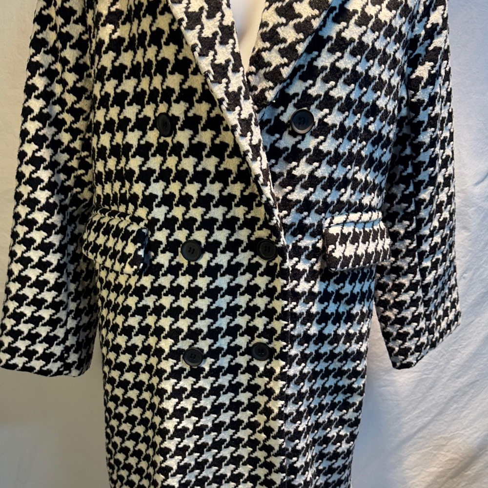 Chic Houndstooth Pea Coat - Picture 3 of 12
